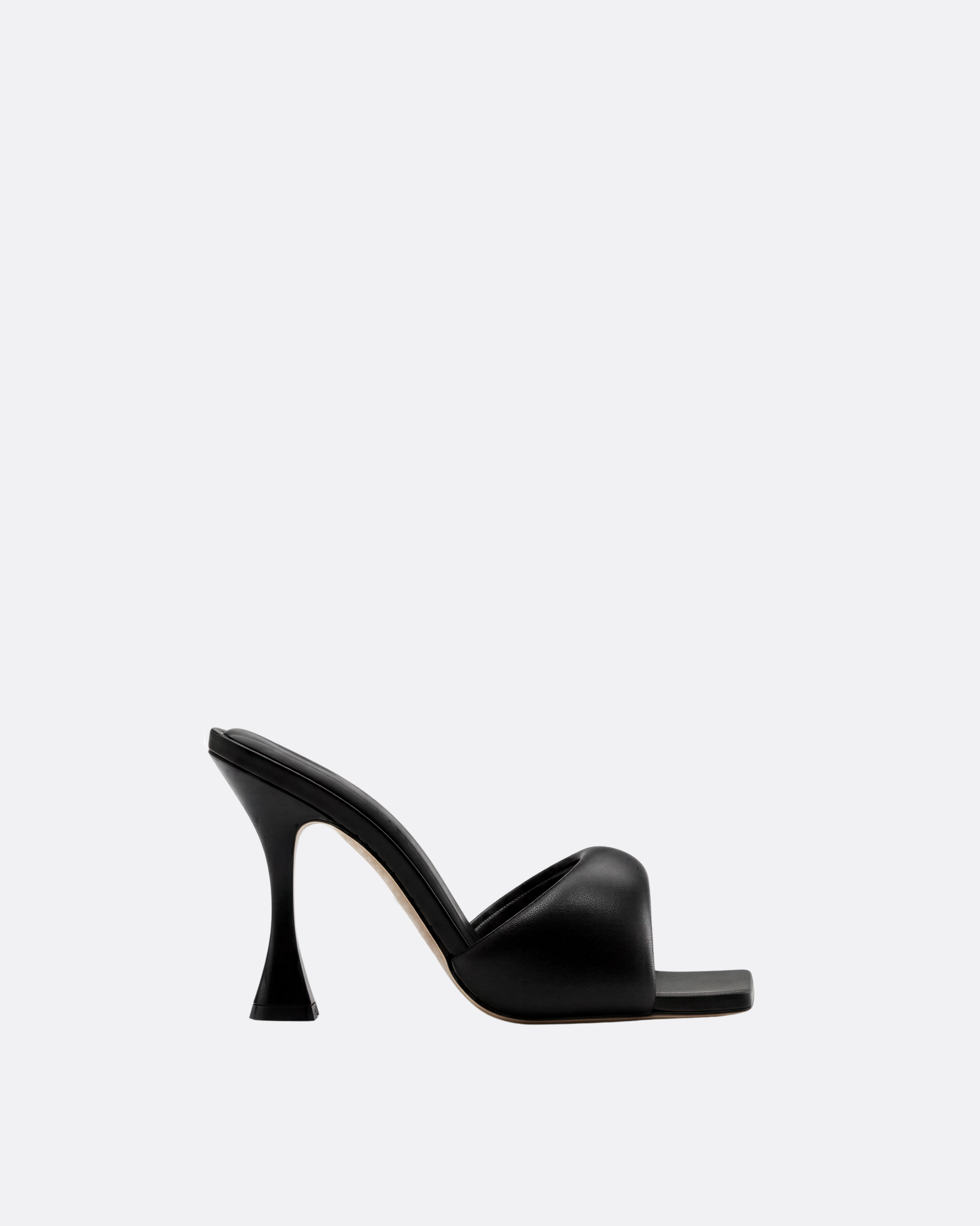 Zoe Mules